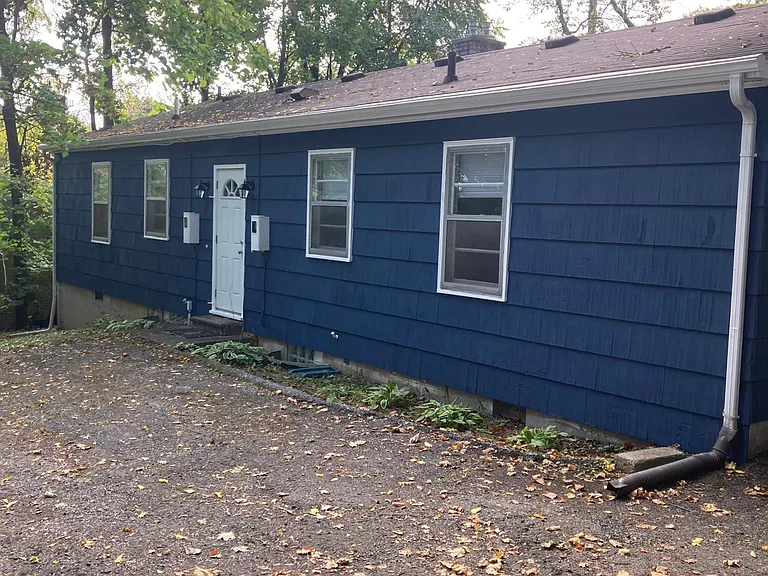 810 Spring St — Photo 11