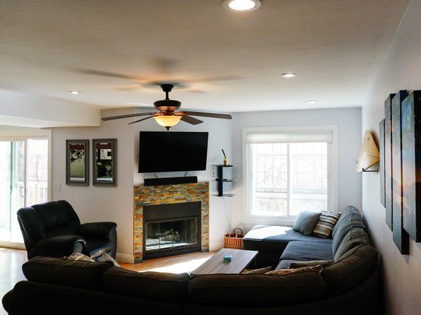 4452 Mentone St UNIT 207