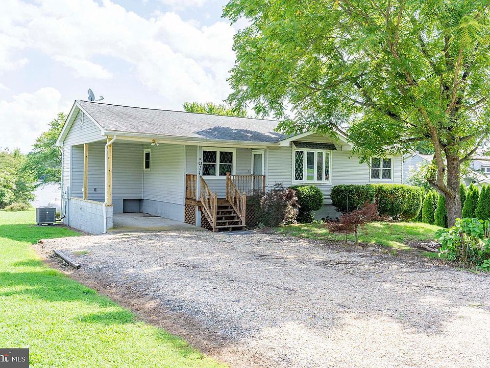 1st image of 774 Lake Caroline Dr