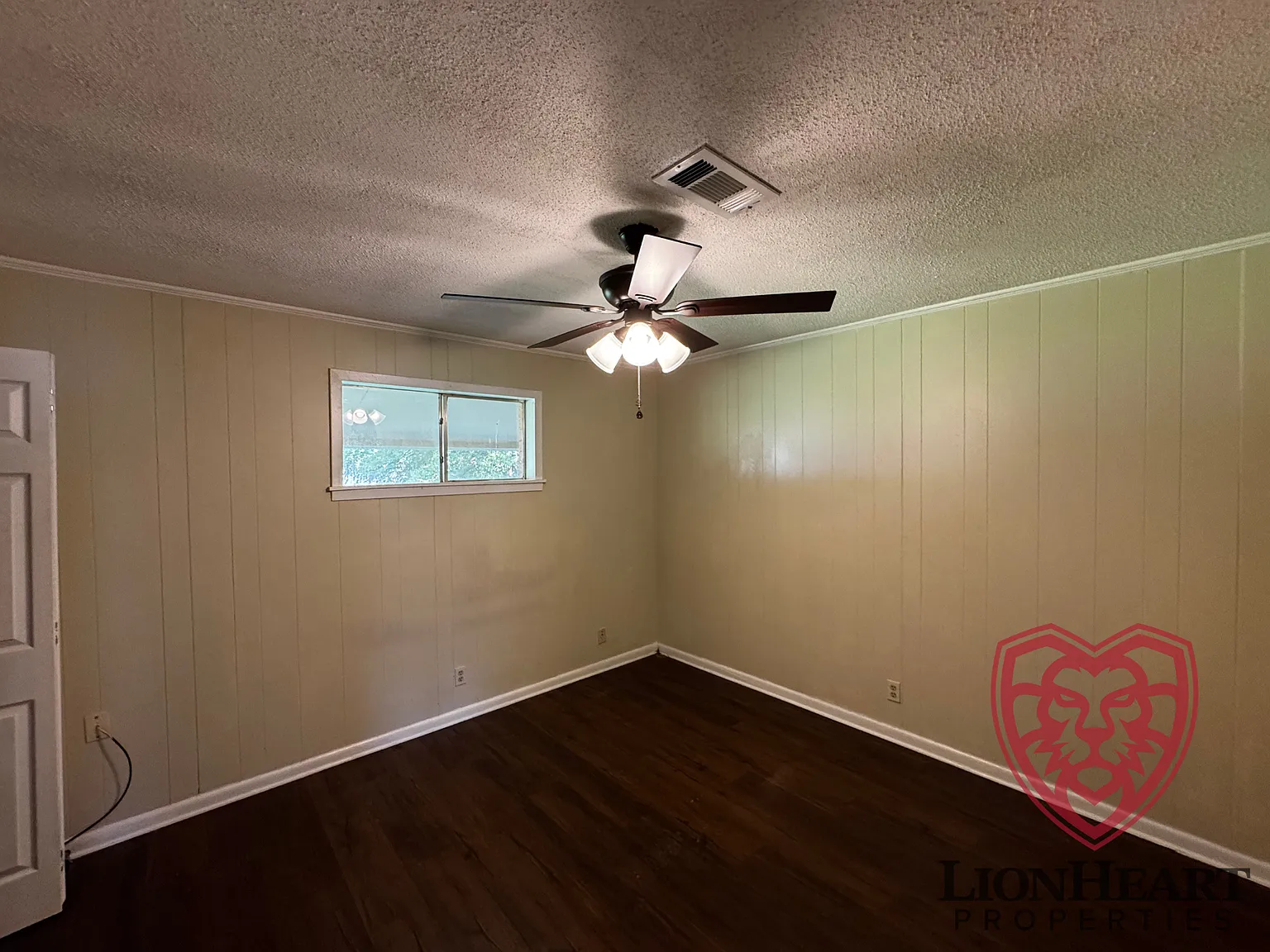 2 bed, 1.0 bath, $695 — Photo 1