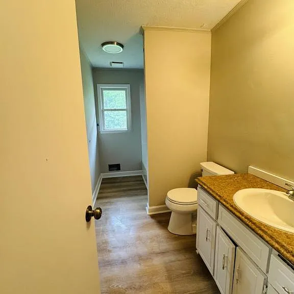 119 Dobbins Cir — Photo 12
