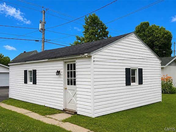 2nd image of 84 Riverside Dr
