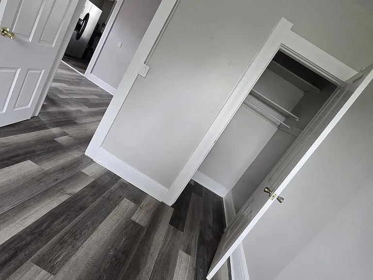 1014 N Superior St #4 — Photo 3