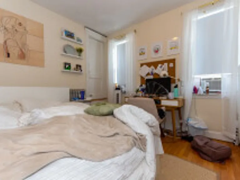 56 Egmont St #6 — Photo 3