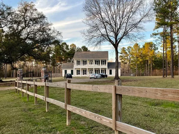 11976 Cox Ln, Clinton, LA 70722