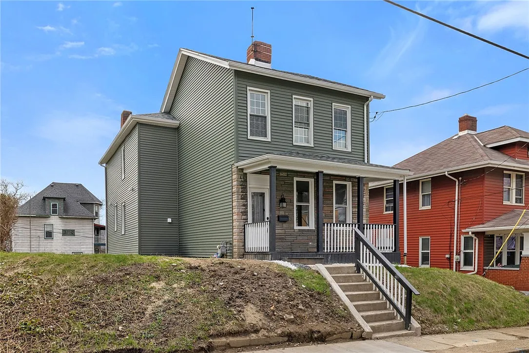 800 Orchard Ave photo 1
