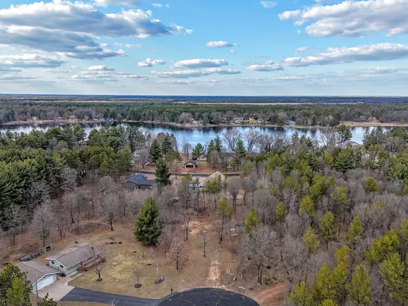 369 Epson Ct, Nekoosa, WI 54457