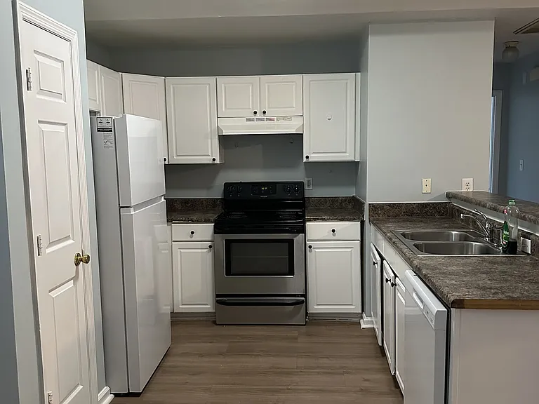 2210 Keith St — Photo 5
