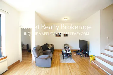 Rented by Street Realty Brokerage LLC