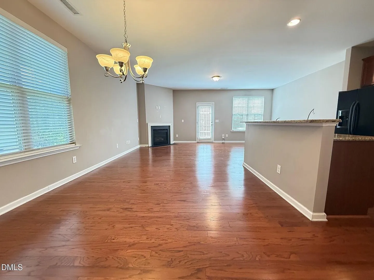 8258 Primanti Blvd — Photo 4