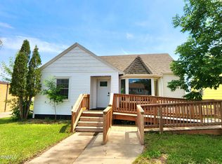 512 N Main St, Watford City, ND 58854