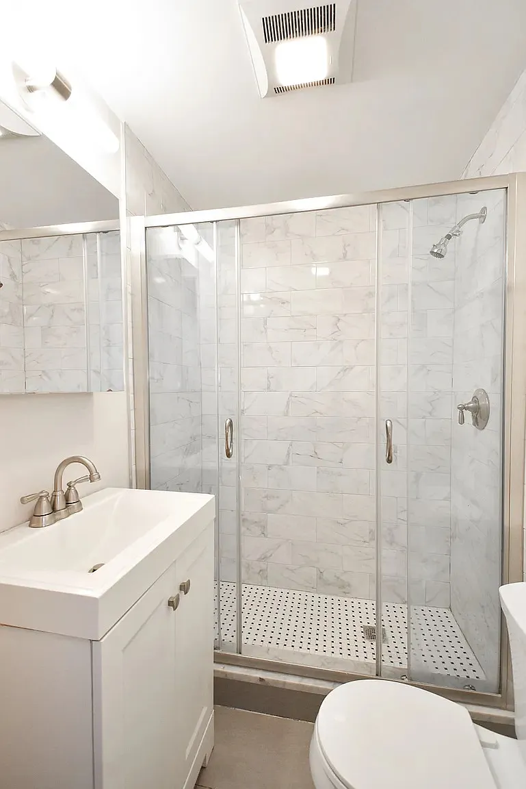 Building Photo - 52 Clearway St #5