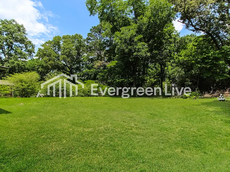319 Pope Dr — Photo 14
