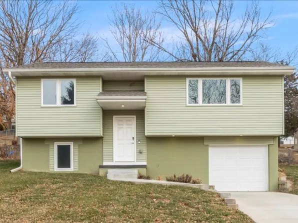 115 Hillcrest Ave, Glenwood, IA 51534