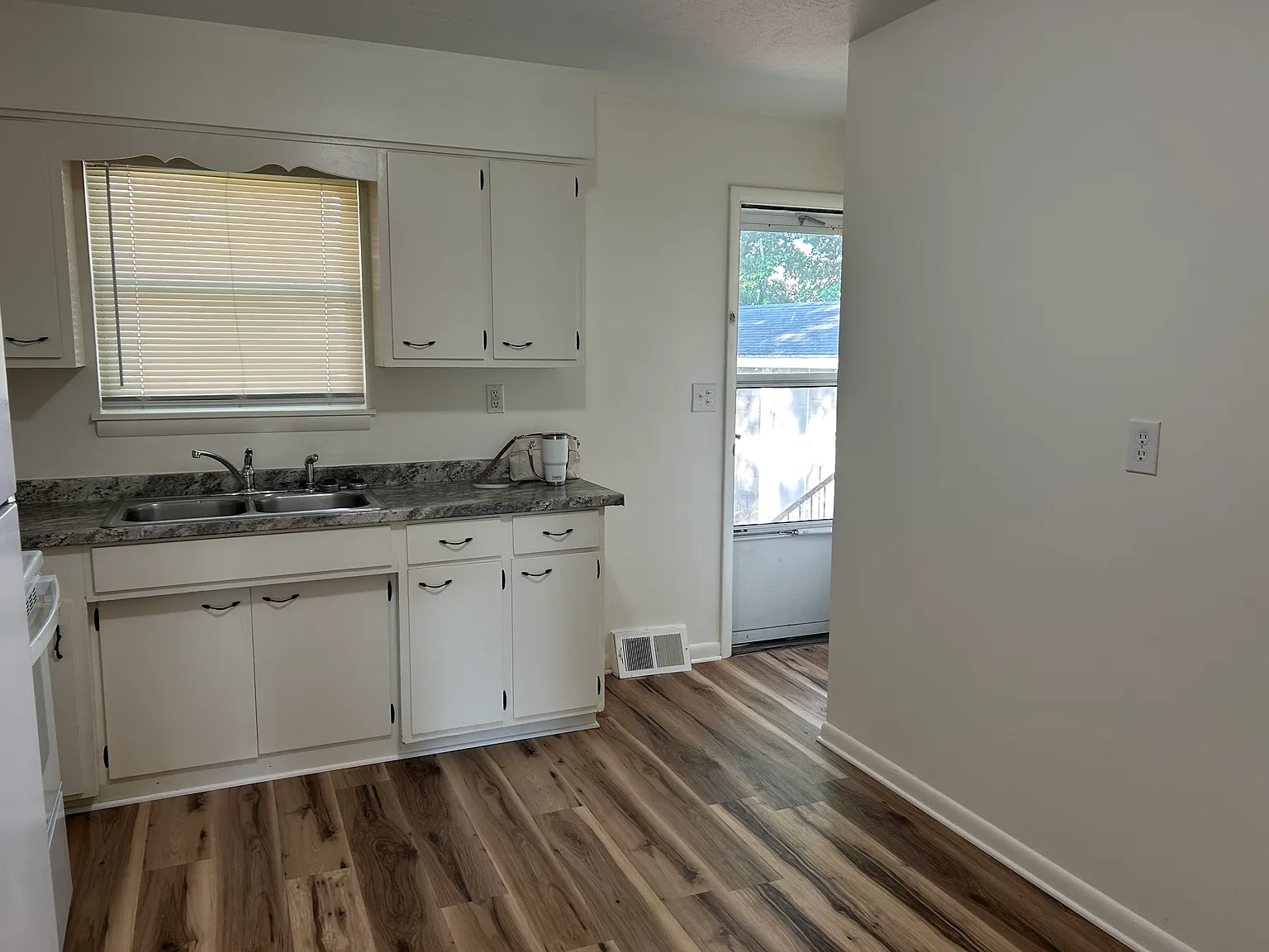 2 bed, 925 sqft, $1,150 — Photo 4