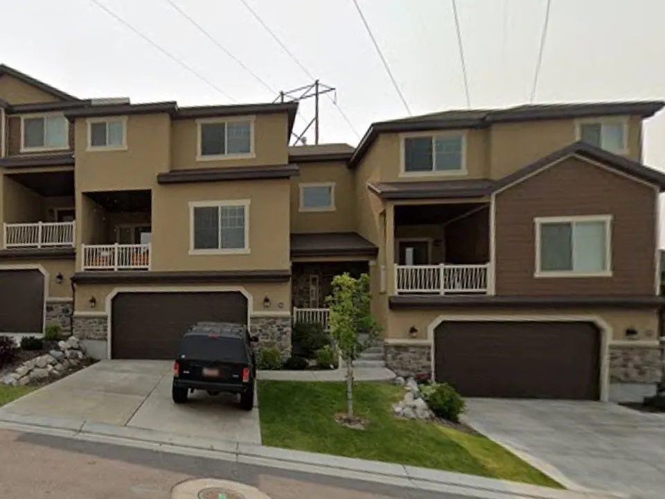 1728 E Aspen Loop