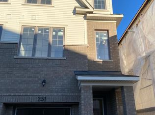 251 Danzatore Path #23, Oshawa, ON L1L0P9