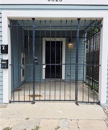 2nd image of 3323 Loyola Ave #1A