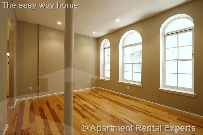 2 bed, 800 sqft, $3,800 — Photo 3