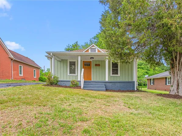911 Williams St, Eden, NC 27288