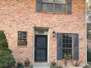 107 Ladbrook Ln #107, Knoxville, TN 37922