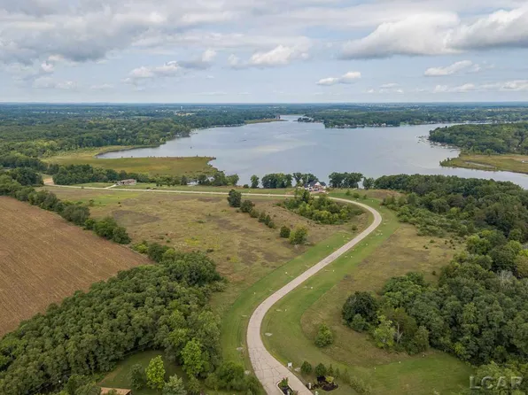 105 Bloomfield Blvd, Brooklyn, MI 49230