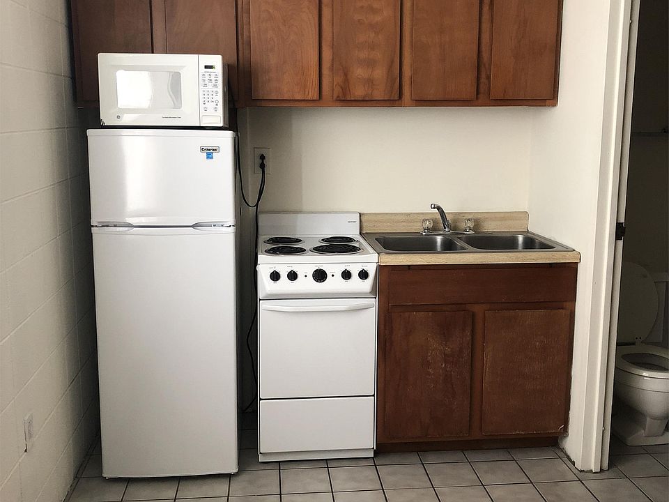 1st image of 108 W Green St #108