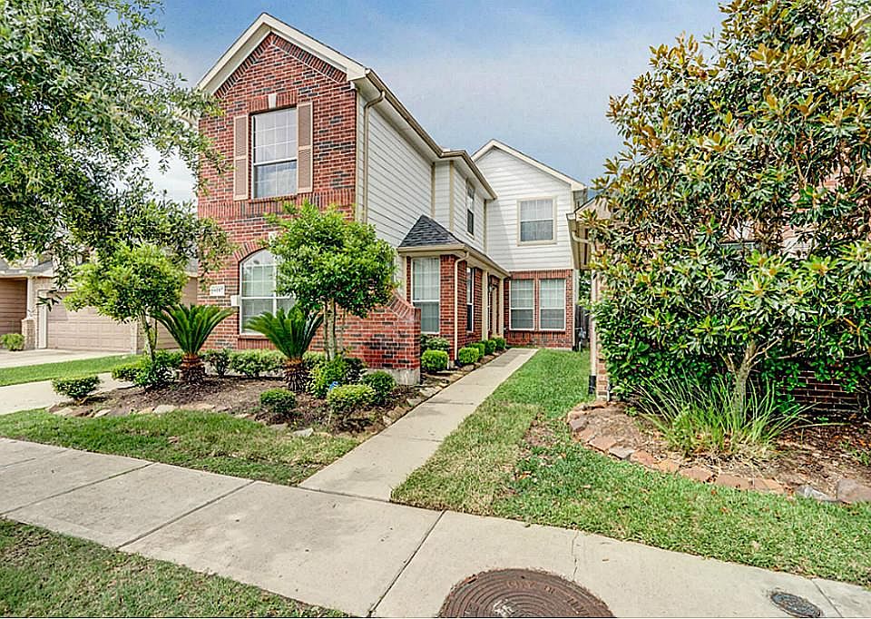 1st image of 6107 Cameron Cove Ln