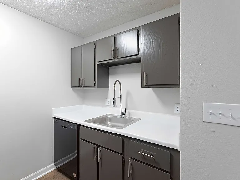 Woodhollow Apartment Homes — Photo 31