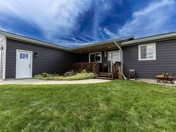 2160 Conifer Loop, Belle Fourche, SD 57717