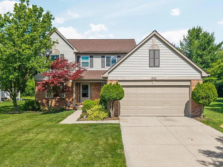 4141 Crystal Creek Dr — Photo 2
