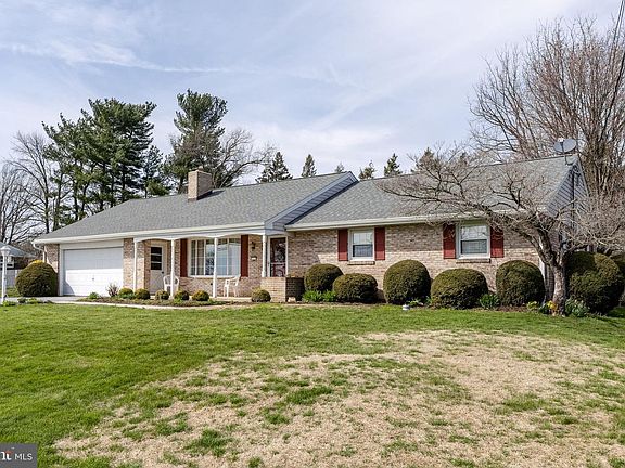 3rd image of 133 Summitville Rd