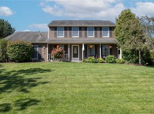 7373 Spring Mountain Dr, East Syracuse, NY