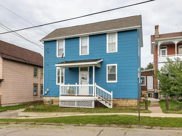 517 E 24th St, Dubuque, IA 52001