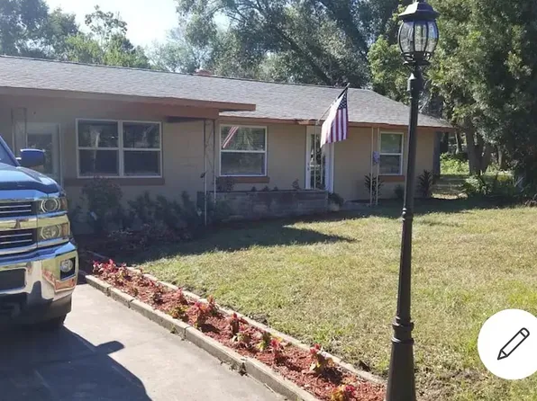 1385 Elray Blvd, Mount Dora, FL 32757