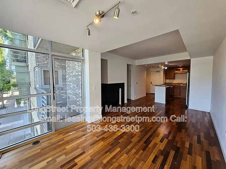 910 SE 42nd Ave #210 — Photo 9