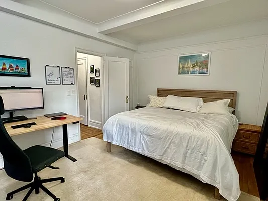 Rented by Buchbinder & Warren | media 10