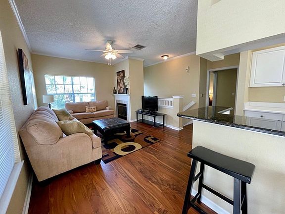3rd image of 626 Arbor Lakes Cir