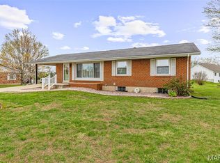 18 Summit Dr, Farmington, MO