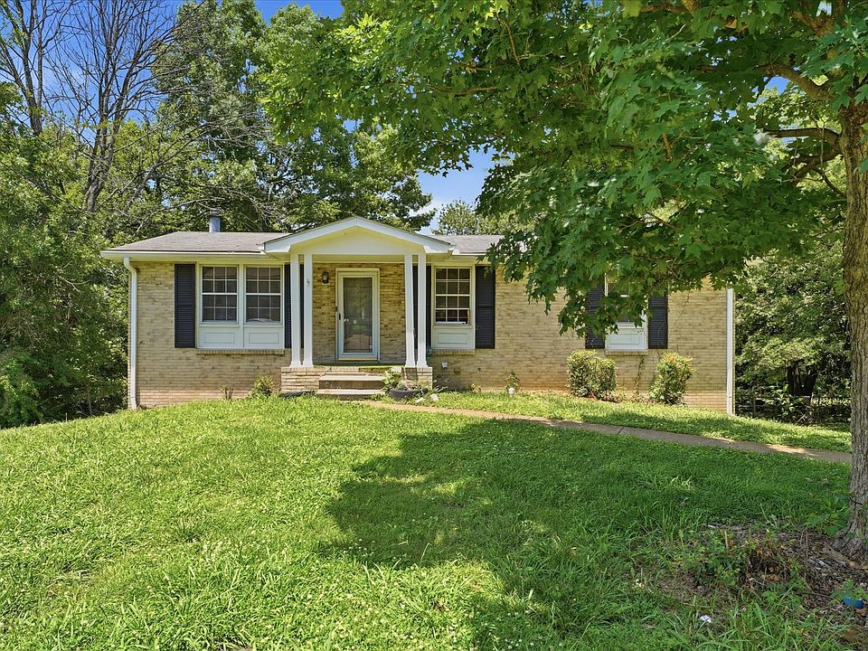 1st image of 413 Clearwater Dr