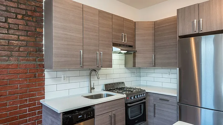 Rented by Nooklyn NYC LLC | media 6