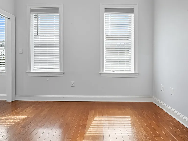 1654 Gales St NE — Photo 17
