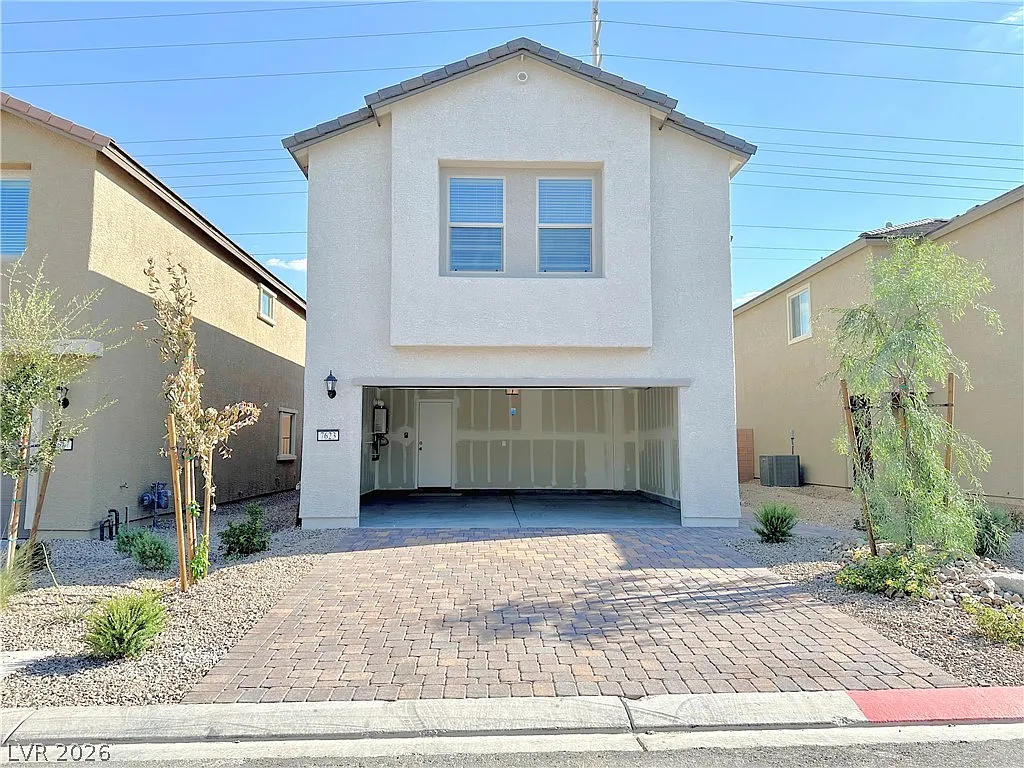 3 bed, 2.5 bath, 1684 sqft, $2,190 — Photo 2