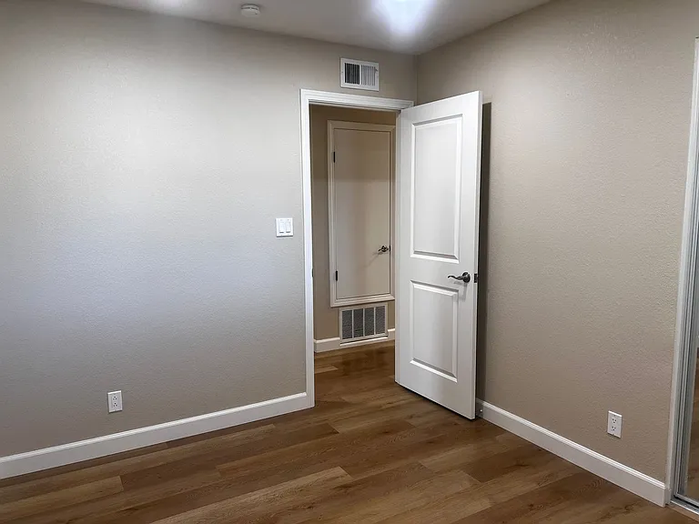 6002 Paxton Ct — Photo 16