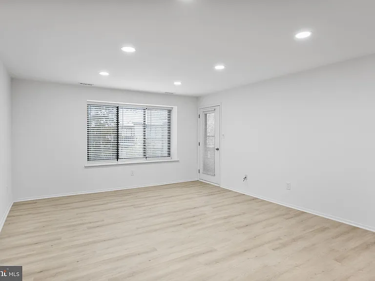 4912 Dunbarton Rd #B — Photo 5