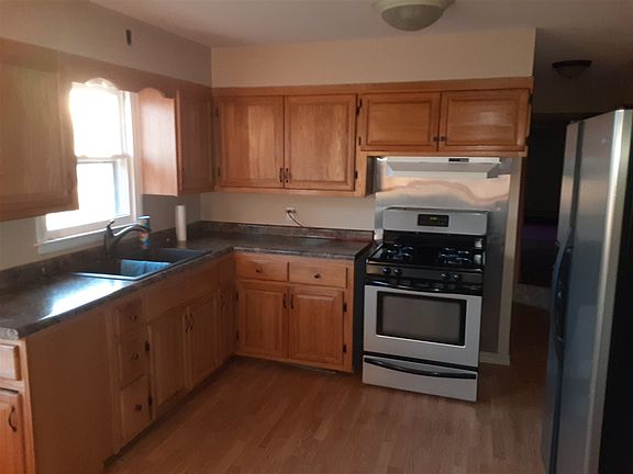 4th image of 8845 Gilmour Ln
