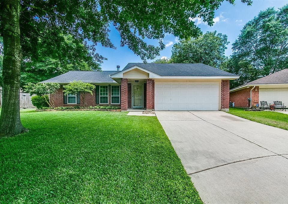 1st image of 2622 Pine Cone Dr