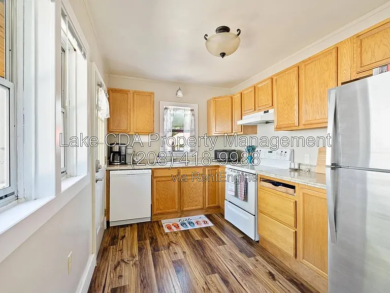 1202 N C St — Photo 5