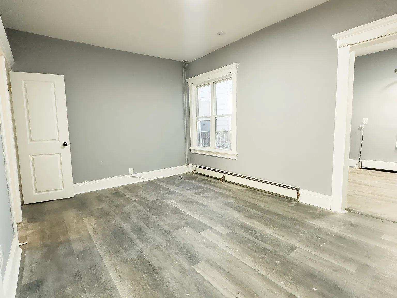 3 bed, 1376 sqft, $3,350 — Photo 4