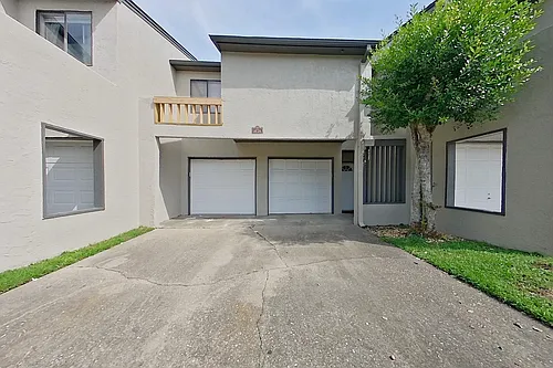 1345 Airport Dr #H20 Photo 1